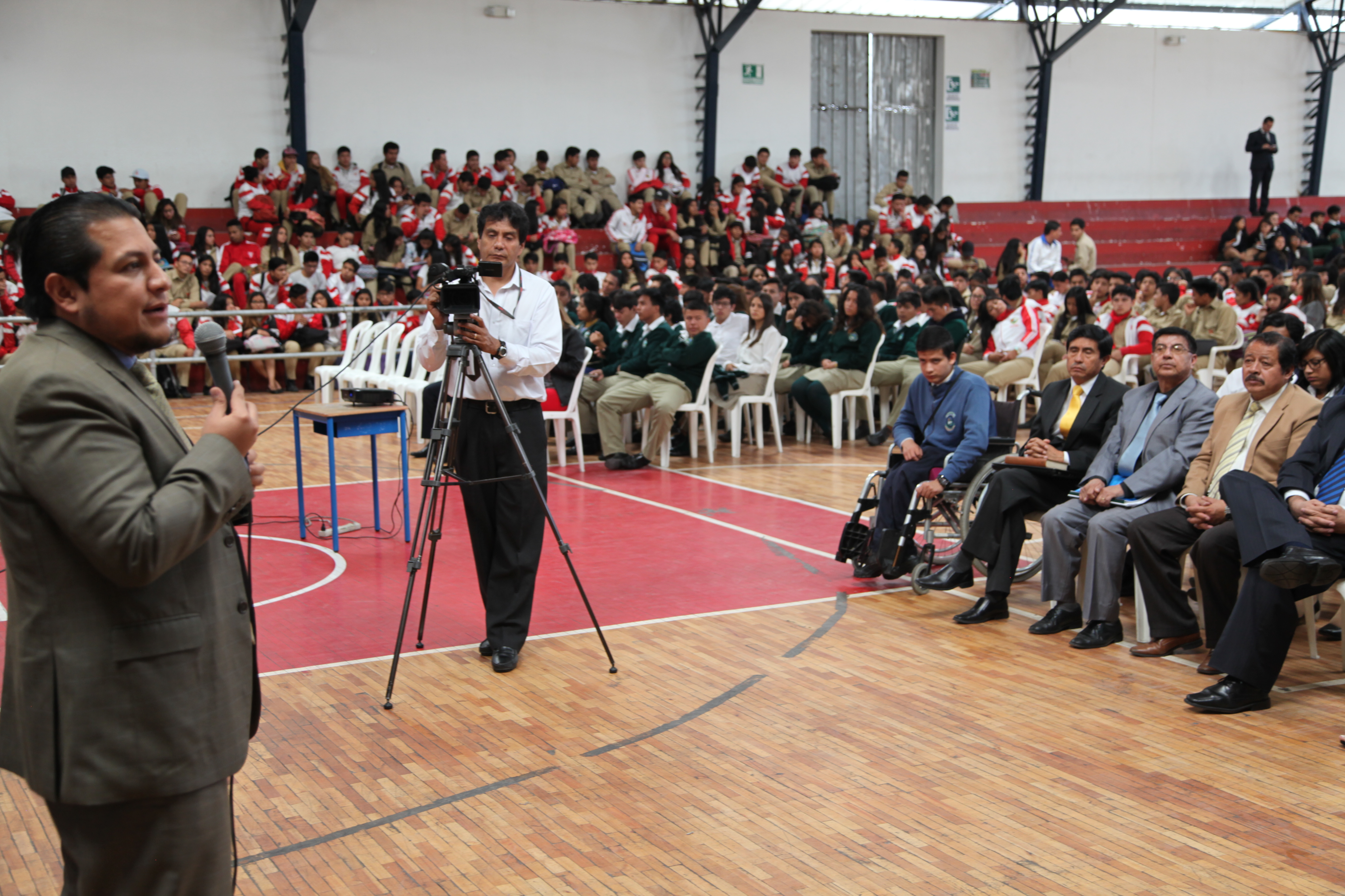 Director ejecutivo del Ineval socializa el proceso Ser Bachiller con estudiantes de Ibarra