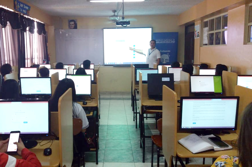 Estudiantes de 9 colegios de Ibarra fueron capacitados con el simulador Ser Bachiller